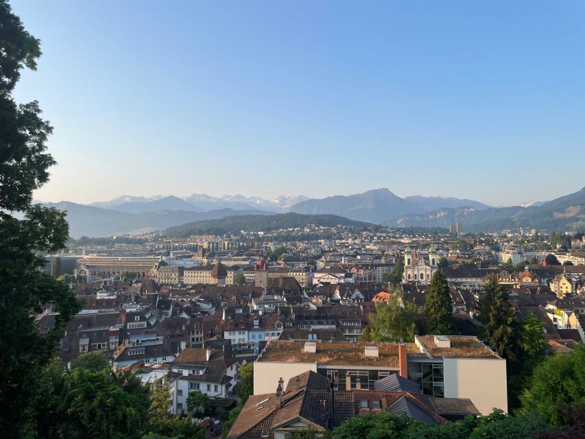 Lucerne: Smartphone walking tour - cool Lucerne old town - The free watch museum