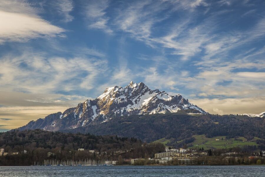Lucerne: Walking and Boat Tour with Cheese & Wine Tasting - Chapel Bridge and the Reuss River