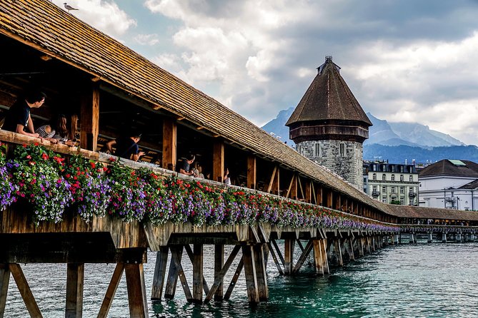Lucerne Walking tour and Cheese Tasting - Old-town streets with room for questions