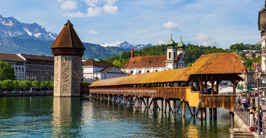 Luzern Elegance: Private City Walk and Panoramic Lake Cruise - Key points to know before booking