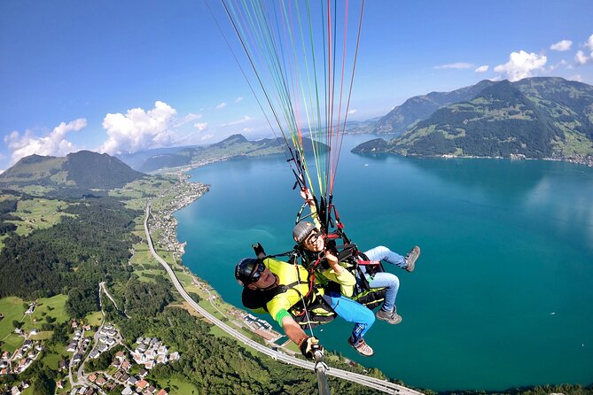 Luzern / Lucerne Professional Paragliding Tandem Flights - Meeting Dani and Preparing for Takeoff