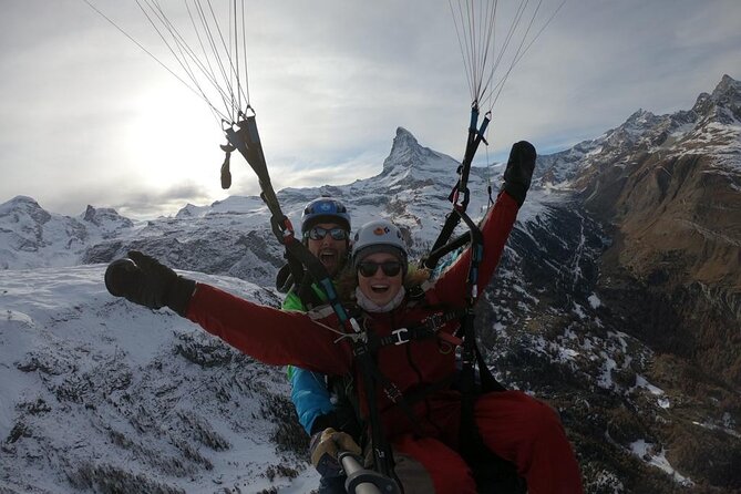 Matterhorn Paragliding flight in Zermatt (20-25min) - Taking off above Zermatt