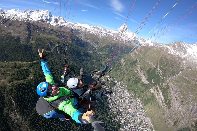 Matterhorn Paragliding flight in Zermatt (20-25min) - The view is worth the altitude
