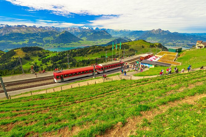 Mount Rigi: A Scenic Day Trip to the Queen of the Mountains - Walking from Rigi Staffel to Rigi Kaltbad