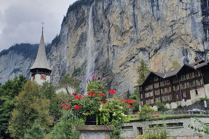 Mountain Majesty: Small Group Tour to Lauterbrunnen and Mürren - Key details at a glance