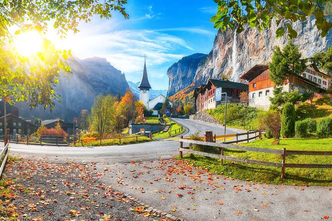 Mountain Majesty: Small Group Tour to Lauterbrunnen and Mürren - Which Guide Style Fits You Best