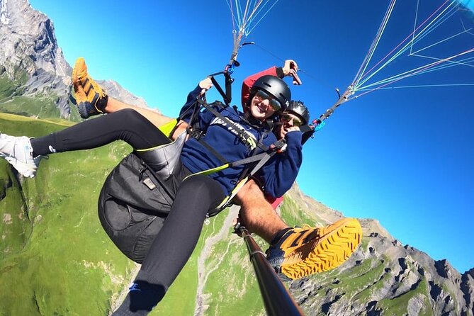 Mürren Lauterbrunnen: Paragliding Panorama Tandem Flights - The Pilots, Language, and Group Feel