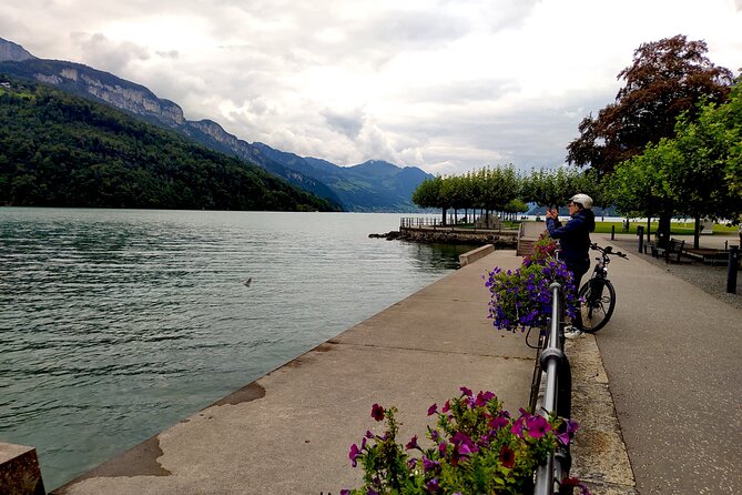 Panoramic E-Bike Tour with a Lake Cruise - Brunnen and the Victorinox connection