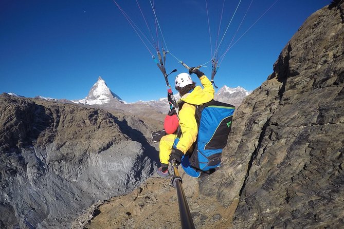Paragliding mountain flight - Why flying above Zermatt feels different