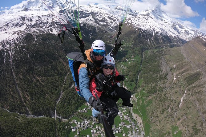 Paragliding mountain flight - Who will enjoy this flight most