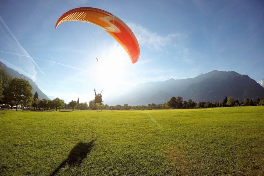 Paragliding Tandem Flight in Interlaken - The flight from 1,300 meters above Beatenberg