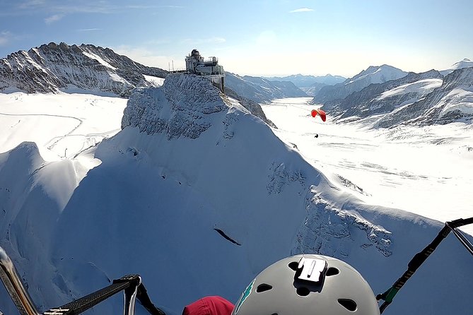 Paragliding Tandem in Switzerland - Photos, video, and the extra-cost question