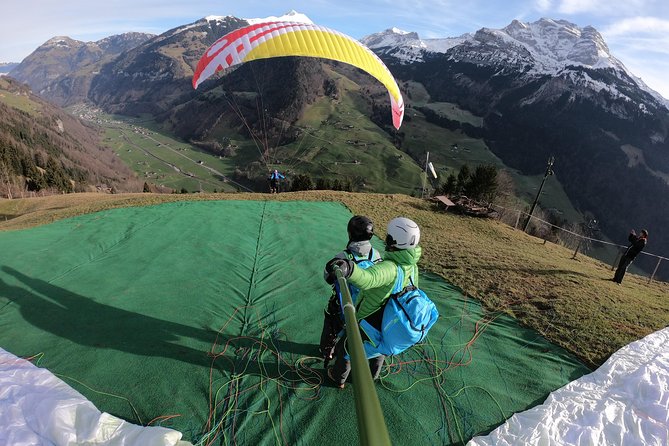 Paragliding Tandemflight Lucerne - Engelberg - Group size, waiting, and family suitability
