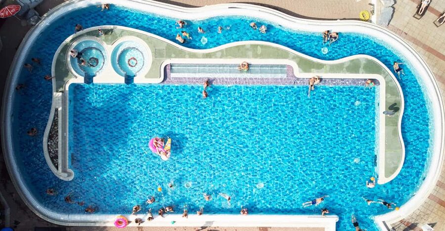 Pfäffikon: Alpamare Water Park Entry Ticket - Four pools for a slower pace