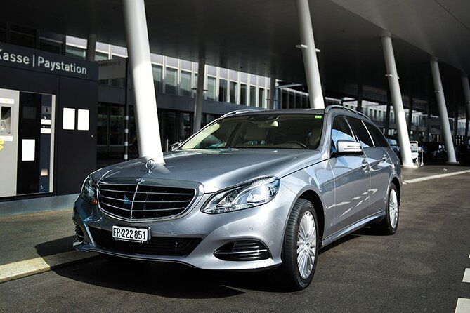 Private Arrival Transfer: from Zurich Airport to Bern City - A private 1-hour-27-minute ride to Bern