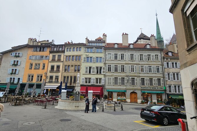 Private Chocolate Tour in Geneva by Tuk Tuk - Why a tuk tuk works well in Geneva