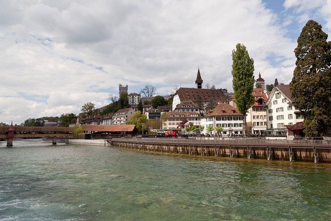 Private Classic Lucerne City Walk - Kornmarkt, the Town Hall, and spring water
