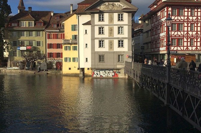 Private Classic Lucerne City Walk - Jesuit Church and Chapel Bridge