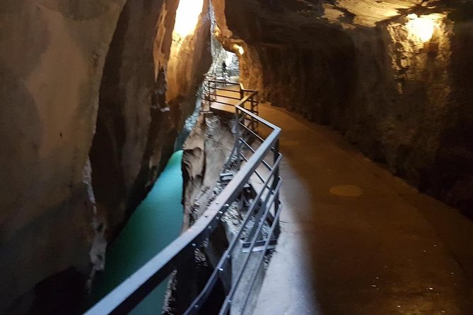 Private Day tour from Interlaken: Lake, Gorge & Waterfall - Giessbach Falls and the historic grand hotel