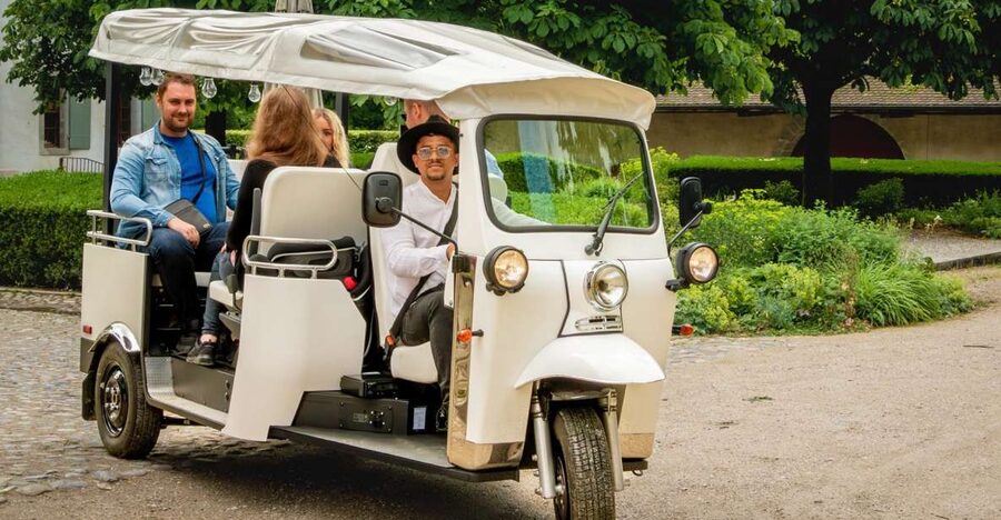Private Highlights Top Places Tour Electric TukTuk 1h15 - Booking advice for the best version of the experience