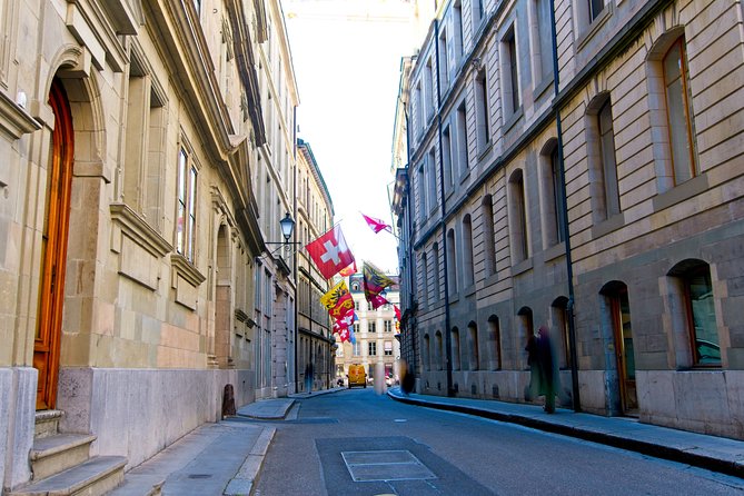 Private Photo Tour LUXE CUSTOM in Geneva - Timing, meeting details, and practical limits
