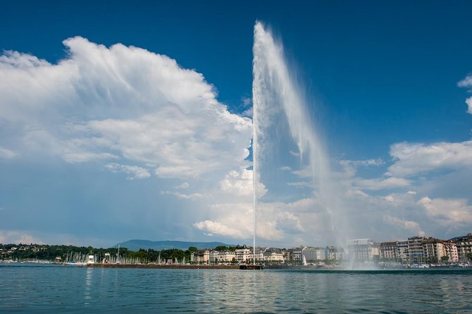 Private Tour : The best of Geneva city tour - Walking through the Old Town to Cathedral St Pierre