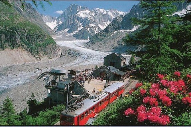Private Tour to Chamonix Mont-Blanc Scenic Glass-Roof Bus - Mont Blanc from Chamonix