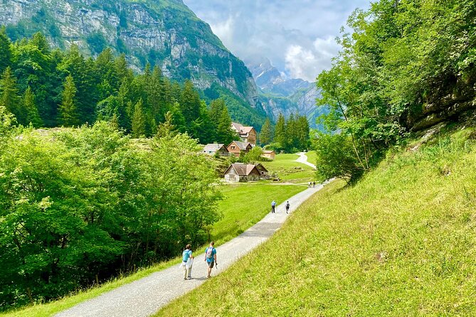 Private tour to the most breathtaking insider spots in Switzerland (1 day) - Klausenpass, cheese, and raclette outdoors