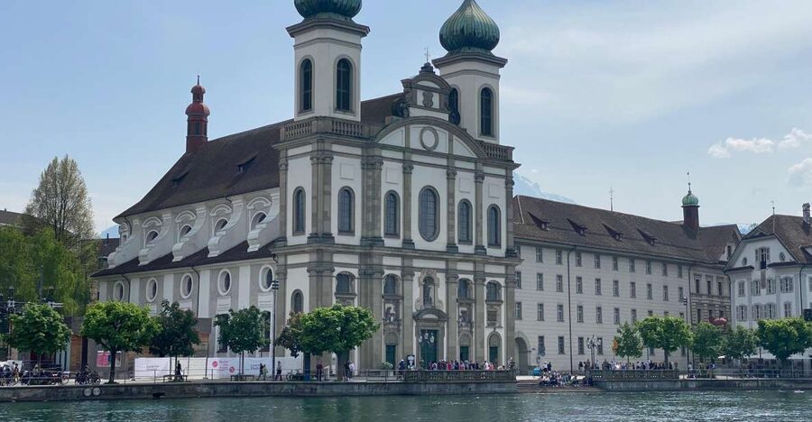 Revealing Lucerne: Self-Guided Reading City Tour - Squares where Lucerne’s stories unfold