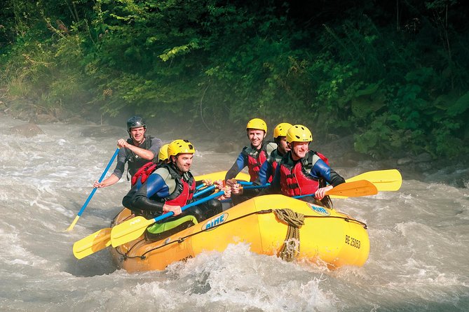 River Rafting Lütschine in Bernese Oberland - Base camp showers, lockers, and the post-raft drink