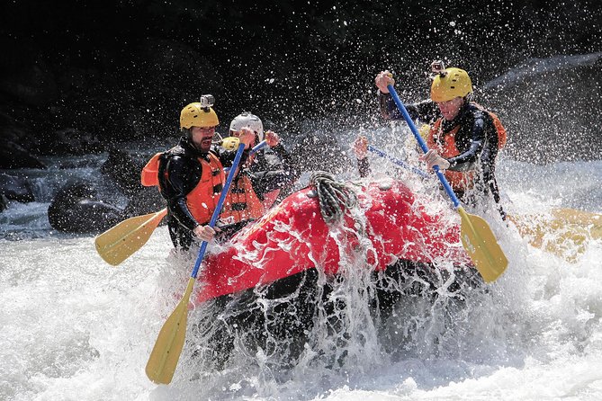 River Rafting Lütschine in Bernese Oberland - Learning the basics before the first rapid