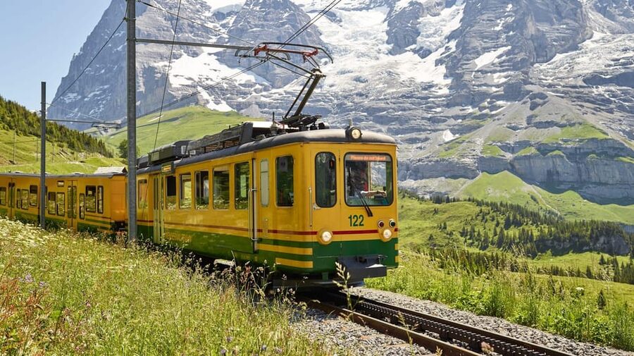Spectacular ride to experience Jungfraujoch - Top of Europe - Who should book this Jungfraujoch trip?