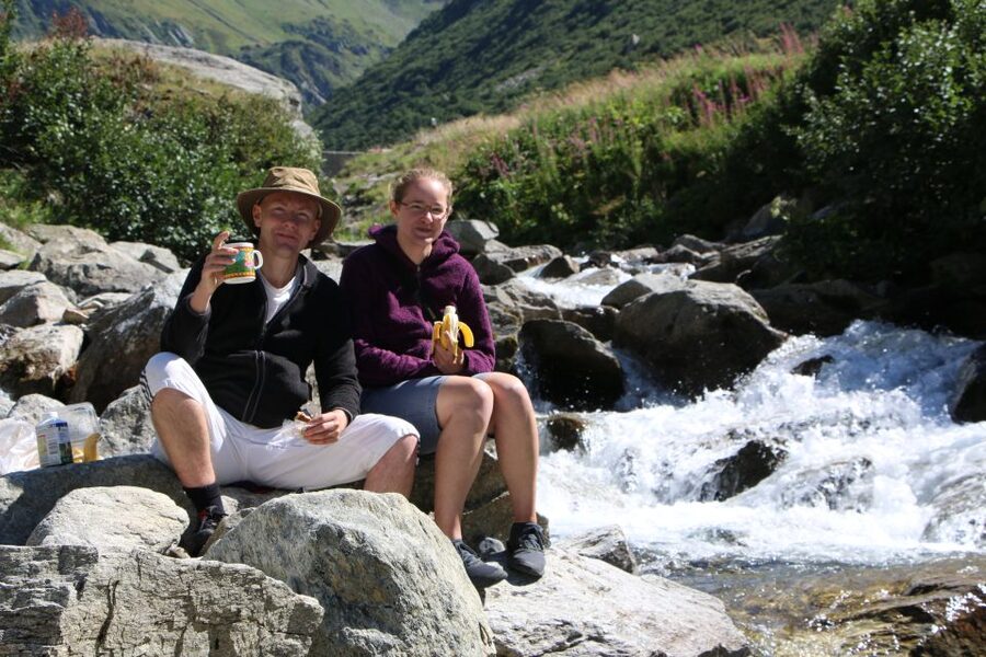 Switzerland: Private Day Tour by car with unlimited km - What the $711 price really buys