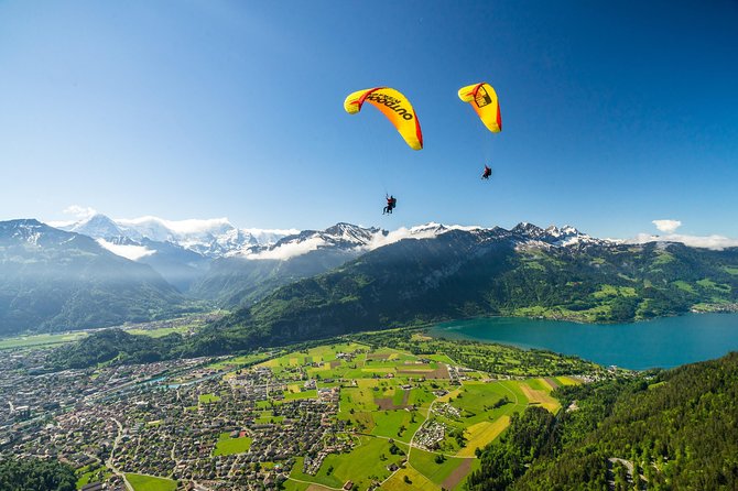 Tandem Paragliding Experience from Interlaken - From Interlaken to the Beatenberg launch site