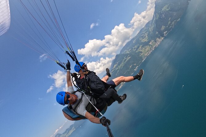 Tandem Paragliding Flight in the Lucerne Region - What your Lucerne paragliding day actually looks like