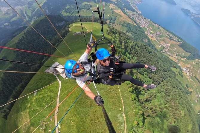 Tandem Paragliding Flight in the Lucerne Region - Safety, comfort, and who should fly