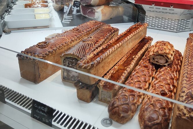 Taste Geneva – A Full Food Tour of Swiss Flavors by Do Eat Better - Rue du Marché hides the hot chocolate choice