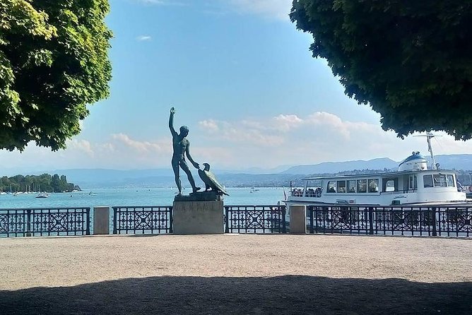 The Best of Zurich Including Panoramic Views in a Small Group Walking Tour - Old Town streets, guild houses, and the Limmat