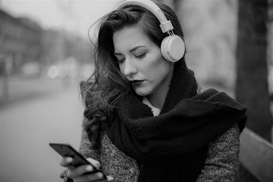 The Dark Side of Zurich: Self-Guided Audio City Tour - The baker’s last glass of wine