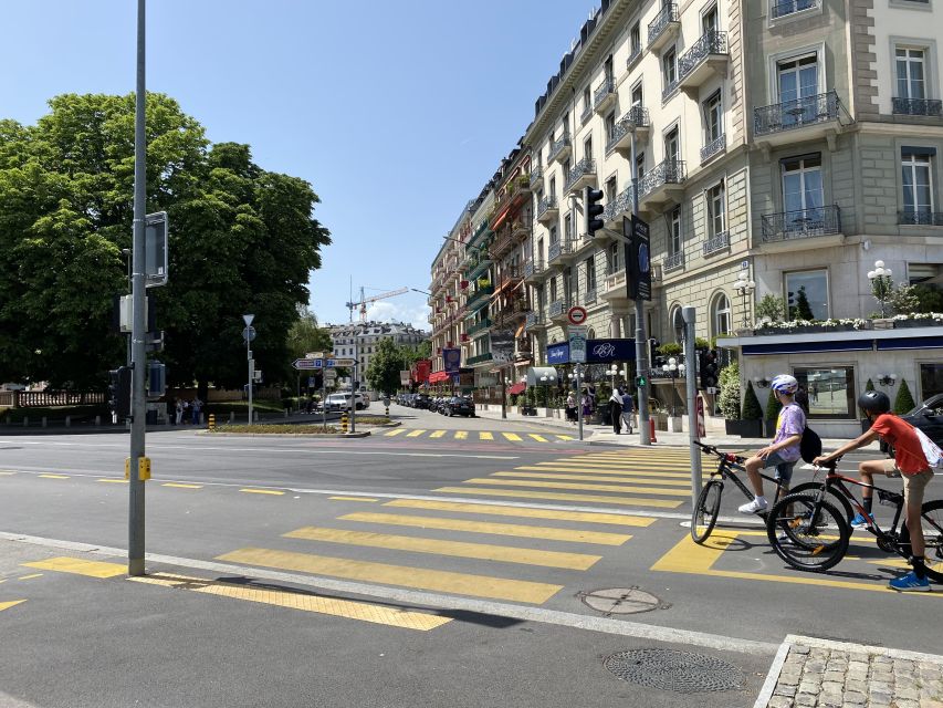 The Many Faces of Geneva: Self-Guided Audio City Tour - The Flower Clock and the problem of pride