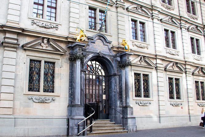 The Secret Doors of Zurich - A small group makes the difference