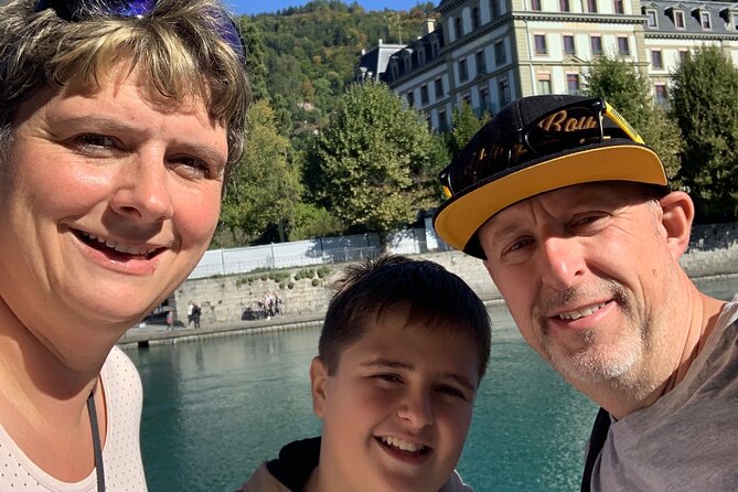 Thun Scavenger Hunt and Sights Self-Guided Tour - Price and what you get for $8.74