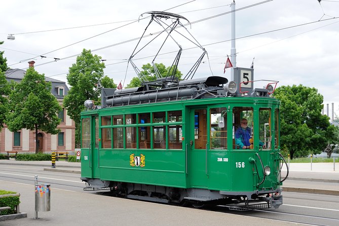 Tour on the vintage tram - What the Sunday route shows you