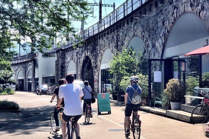 Urban Bike Tour Zurich - Kasernenareal and Helvetiaplatz: public spaces with local life