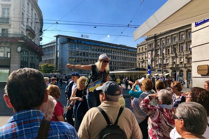 Walking tour of Zurich - your first overview of the city (Private Tour) - Timing, meeting point, and the shape of the walk