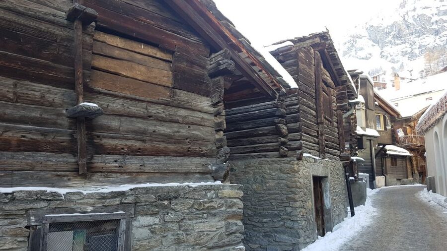 Zermatt: Alpine Village Tour 2 hours - Walking the car-free streets of old Zermatt