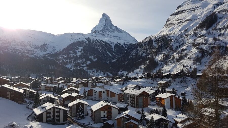 Zermatt: Alpine Village Tour 2 hours - Meeting your guide at Zermatt station