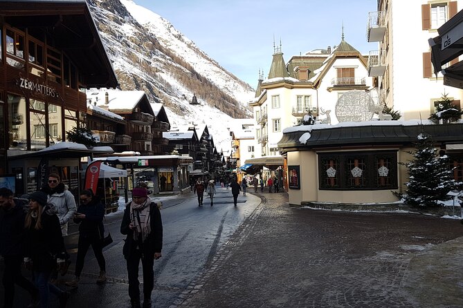 Zermatt Village Walk and Glacier Paradise Private Day Trip - Riding the cableway to Klein Matterhorn