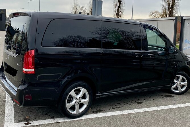 ZRH Zurich Airport to Zurich City Private Transfer–Winter Special - Communication is the real luxury