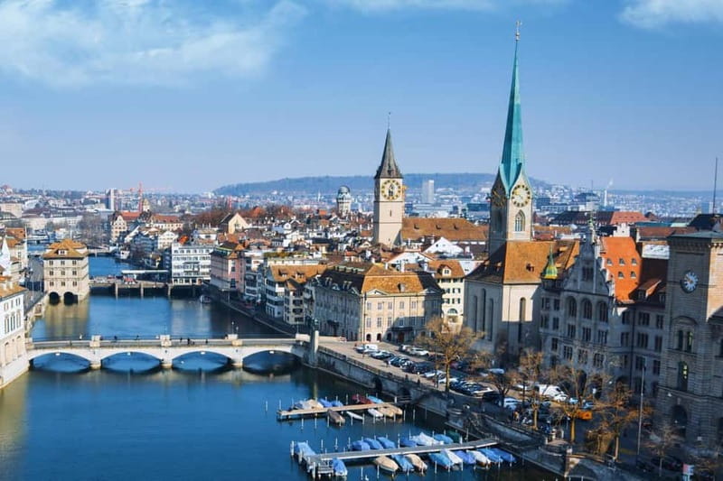 Zurich: 2-hour Best Intro Walking Tour with a Local - Lindenhof gives you Zurich in one glance